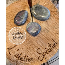 Pierre plate labradorite...